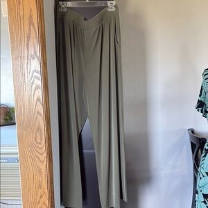 G By Giuliana Women’s XL Elastic Waist Wide Leg with Slit Silky Pants